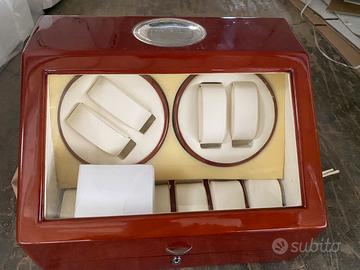 Porta orologi con chiusura elettrica