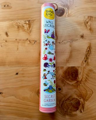 Sticker muro bambina secret garde
