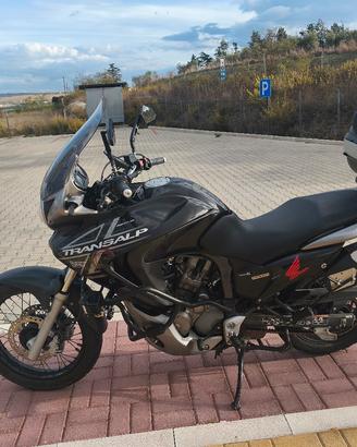 Onda Transalp 700 