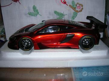 McLaren 650S GT3 in scala 1/18 Autoart orange