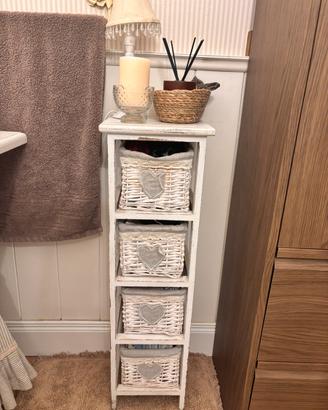 Cassettiera in legno e vimini