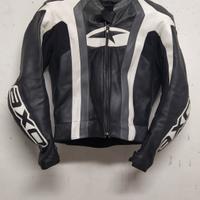 pantaloni e giacca moto 
