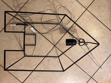 Lampadari moderni metallo casetta stilizzata