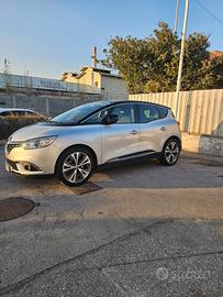 Renault Scénic 1.5 8V 110CV EDC