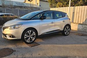 Renault Scénic 1.5 8V 110CV EDC