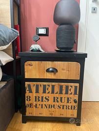 Coppia comodini stile industriale