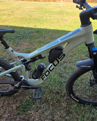 MTB muscolare come nuova