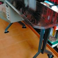 Piccola scrivania. Sottsass x Olivetti serie Argo.