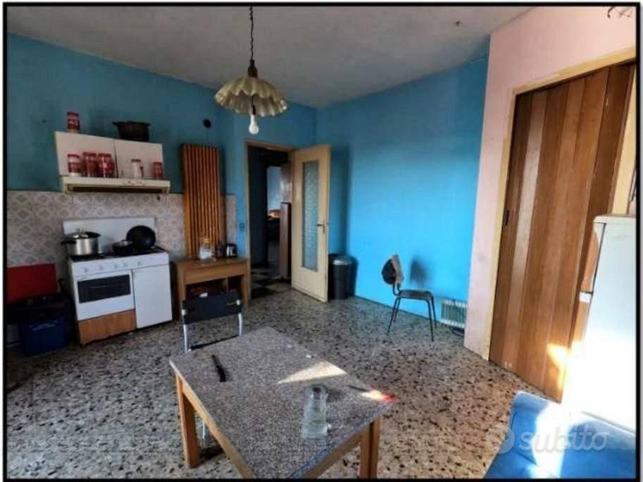 Immobile in asta di 104 m² con 3 locali a Caluso - Altro