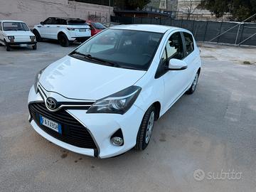 TOYOTA YARIS 1.0 VVT-I 70CV ACCETTO PERMUTE 