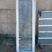 Finestra in alluminio bianca con telaio 56x176 cm