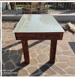 tavolo con vetro