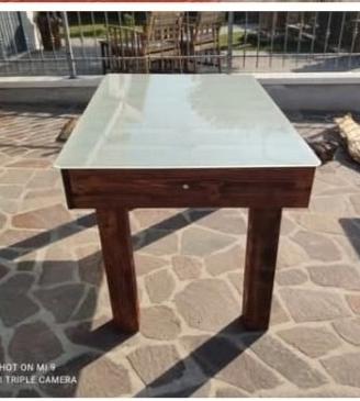 tavolo con vetro