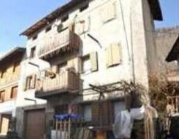 Immobile in asta di 162 m² con 4 locali e box auto
