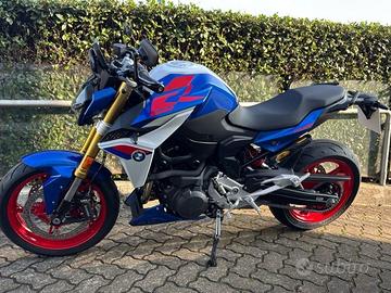 BMW Motorrad F 900 R