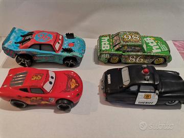 4 Cars Disney car Pixar Mattel diverse giocate 