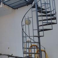 Scala a chiocciola esterna in ferro Ø115 – H 4,30