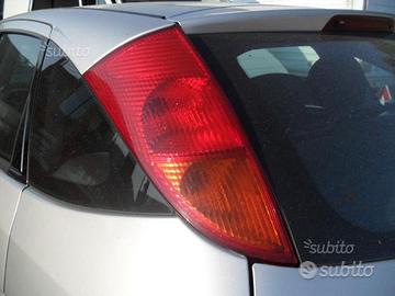 Fanale Posteriore Sx Ford Focus - 2003