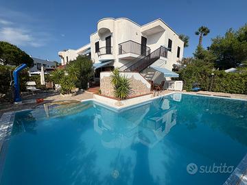 Villetta con piscina privata