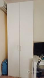 ARMADIO DUE ANTE CON CASSETTIERA