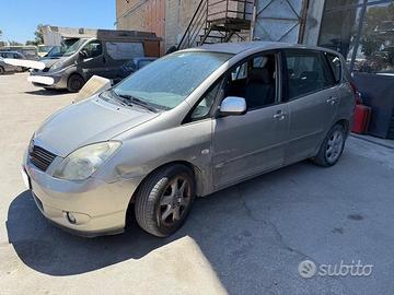 Ricambi Toyota Corolla Verso 2.0 TDI 90cv del 2003