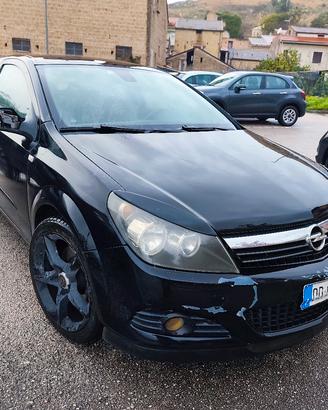 Opel Astra GTC 1.6 Turbo GPL 180cv