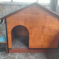 Cuccia per cani in legno 