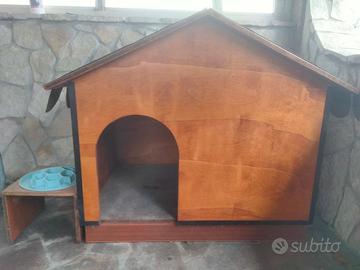 Cuccia per cani in legno 