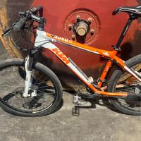 Mtb Ktm race 26”