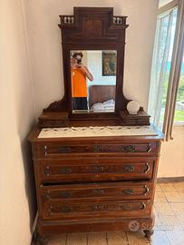cassettiera con specchio antico