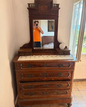 cassettiera con specchio antico