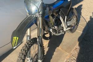 Yamaha 125 YZ 2023 Monster edition