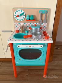 Cucina in legno per bambini