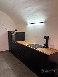 Cucina completa con piano cottura Karinera