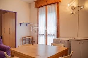 BILOCALE CON TERRAZZO E POSTO AUTO