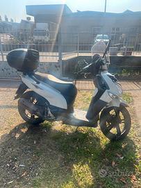 SCOOTER SYM - HD 200
