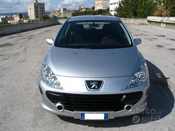 Peugeot 307 1.6 16V HDi FAP 90CV 5p D-Sign