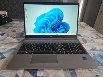 HP 250 G8. i5 11 GENERAZIONE OFFICE OMAGGIO!