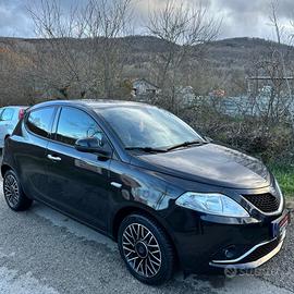 Lancia Ypsilon 1.3 MJT 16V 95 CV 5 porte S&S Plati