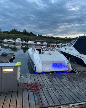 Motoscafo unico veloce