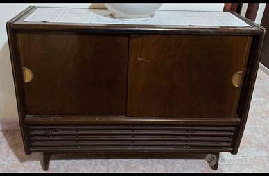 Mobile legno con giradischi Telefunken