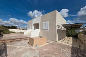 Triscina "villetta a pochi passi dal mare