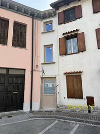 Casa accostata - Sagrado