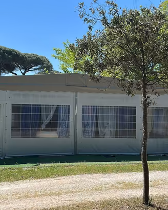 Roulotte con struttura fissa