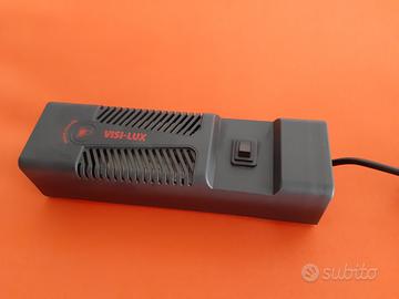 Alimentatore per tubi fluorescenti