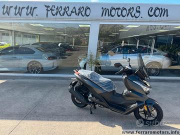 Voge Sfida SR3 300 tuo a 45 euro al mese senza ant