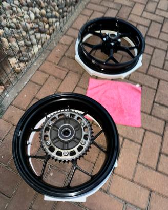 Cerchi CBR 1000 RR-R 2020-2024 (10.000km 2023)