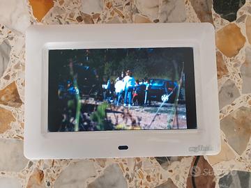 Cornice Digitale MyTech LCD – Foto e Video da USB 