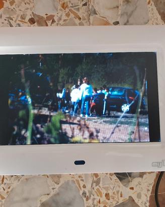 Cornice Digitale MyTech LCD – Foto e Video da USB 