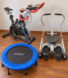 Set Palestra casa: Spin Bike, Vogatore, Trampolino